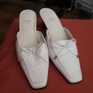 Ladies leather mules